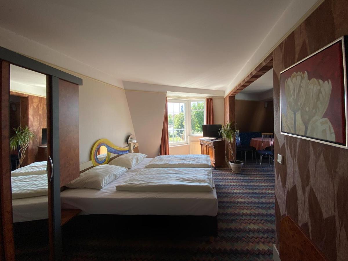 Hotel Zum Gruenen Turm Hohen Neuendorf Exteriér fotografie